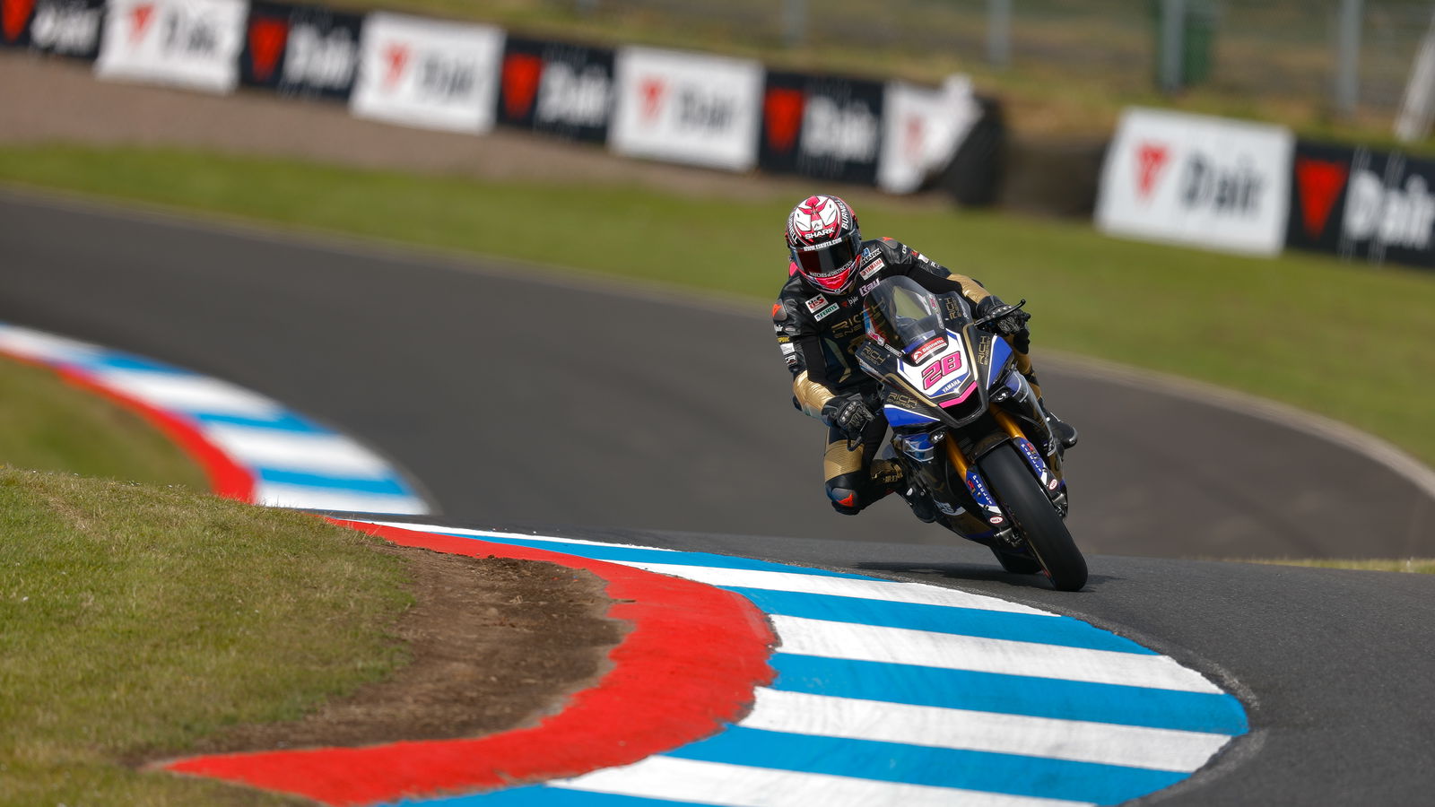BSB 2022: Ray Mendominasi Race 1 dengan Gaya Dominan